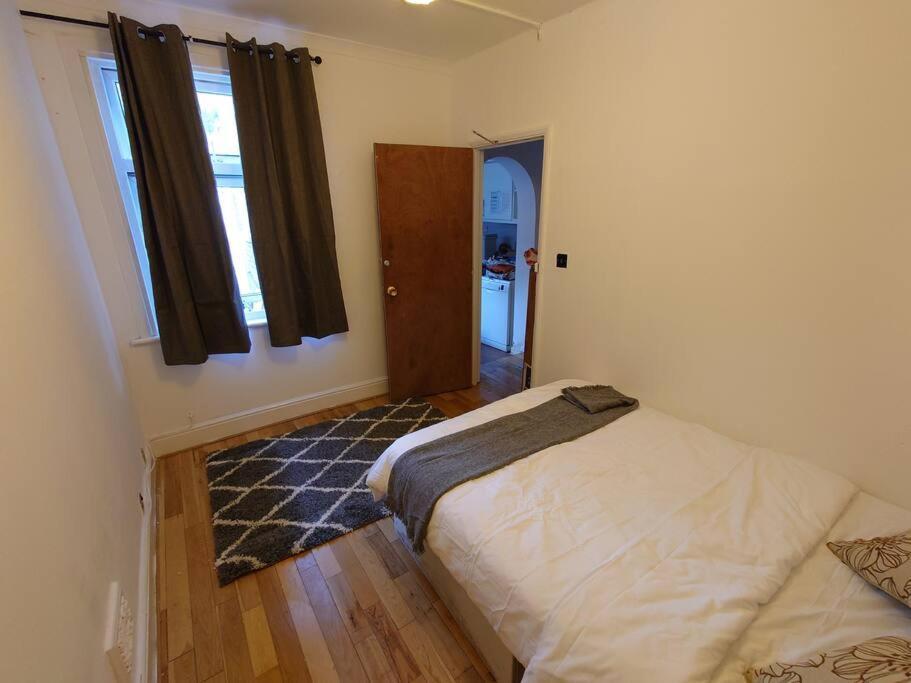 Edwardian 4 Bedrooms With 4 Bathrooms Townhouse, Next To Underground, Accommodates 10 People Лондон Экстерьер фото