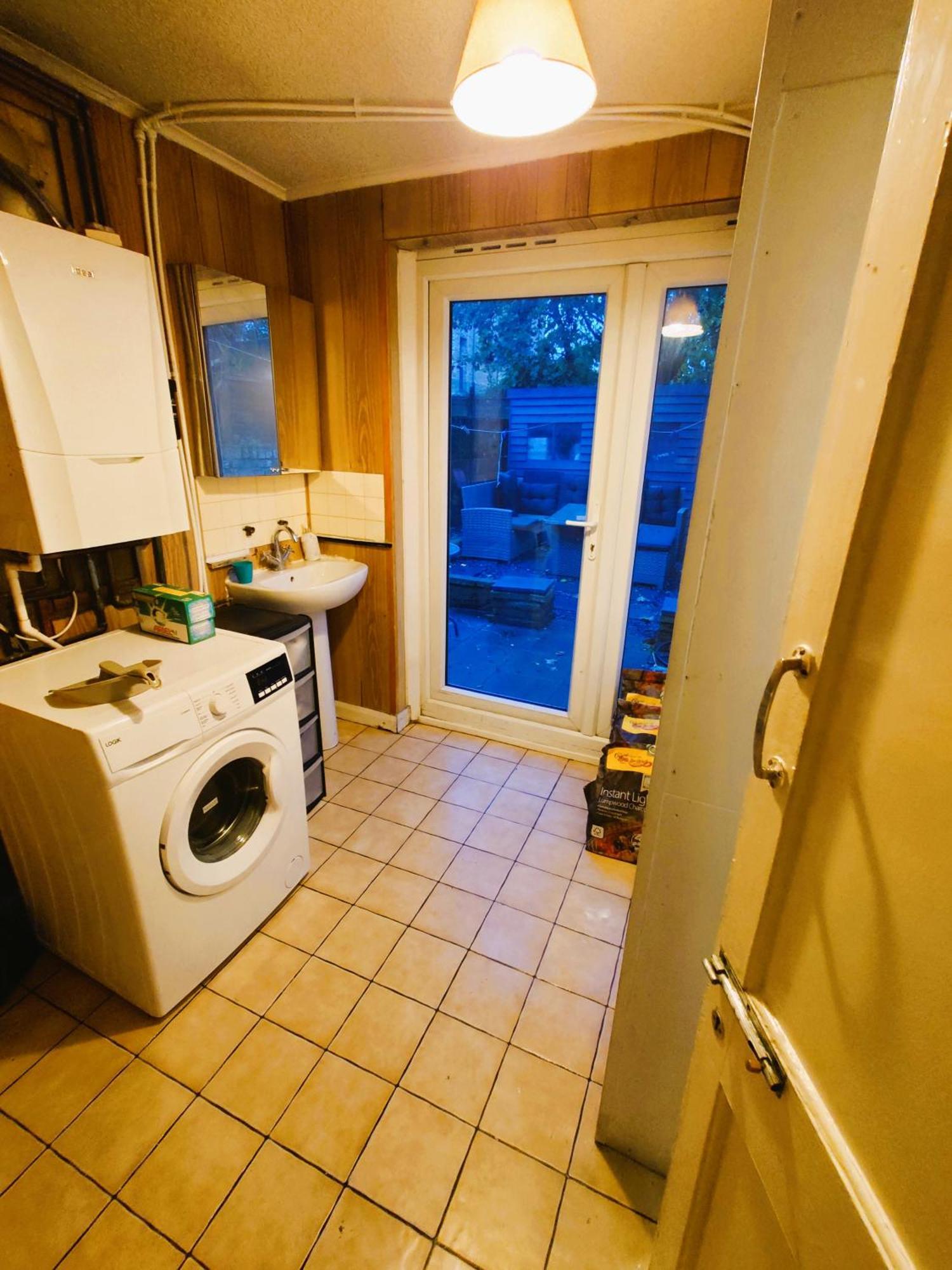 Edwardian 4 Bedrooms With 4 Bathrooms Townhouse, Next To Underground, Accommodates 10 People Лондон Экстерьер фото